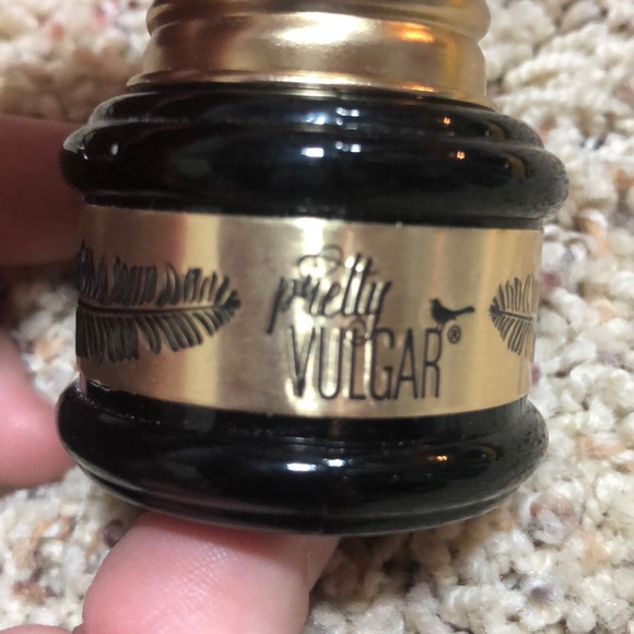 Makeup - Picture 1 of 2